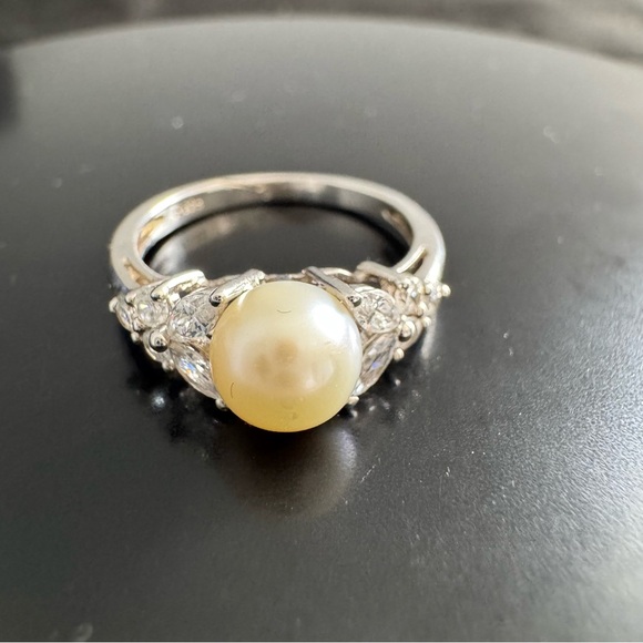 Vintage JH 925 Sterling Silver Cultured Pearl Ring with Marquise Accents